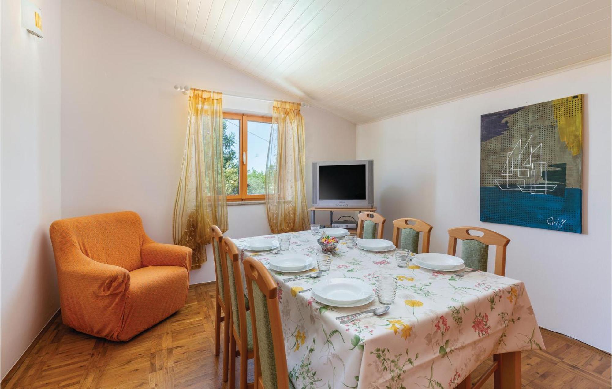 Cozy Apartment In Tar With House Sea View Tar-Vabriga Exterior foto