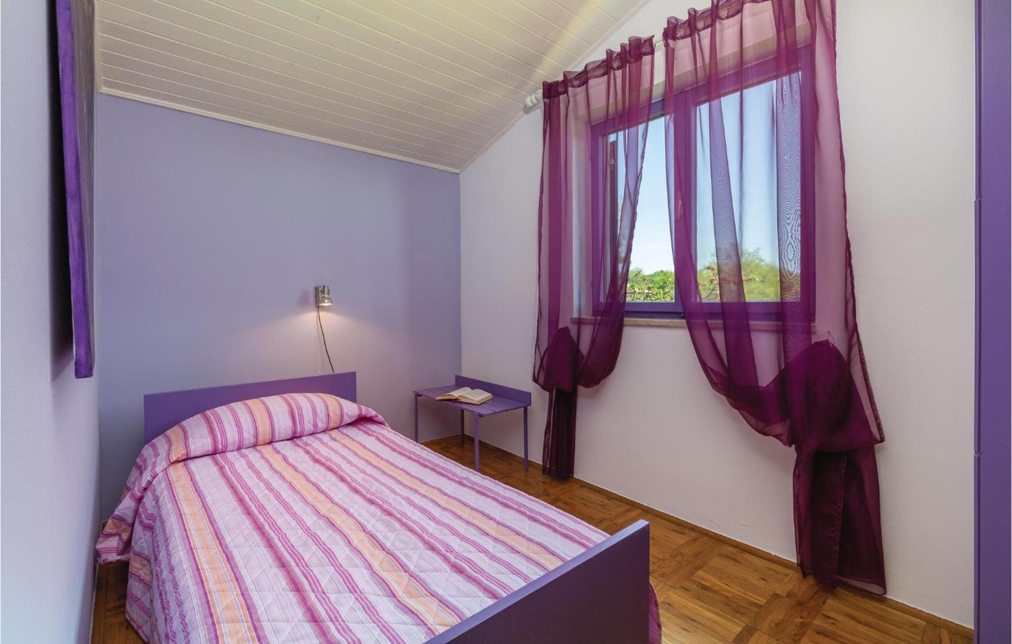Cozy Apartment In Tar With House Sea View Tar-Vabriga Exterior foto