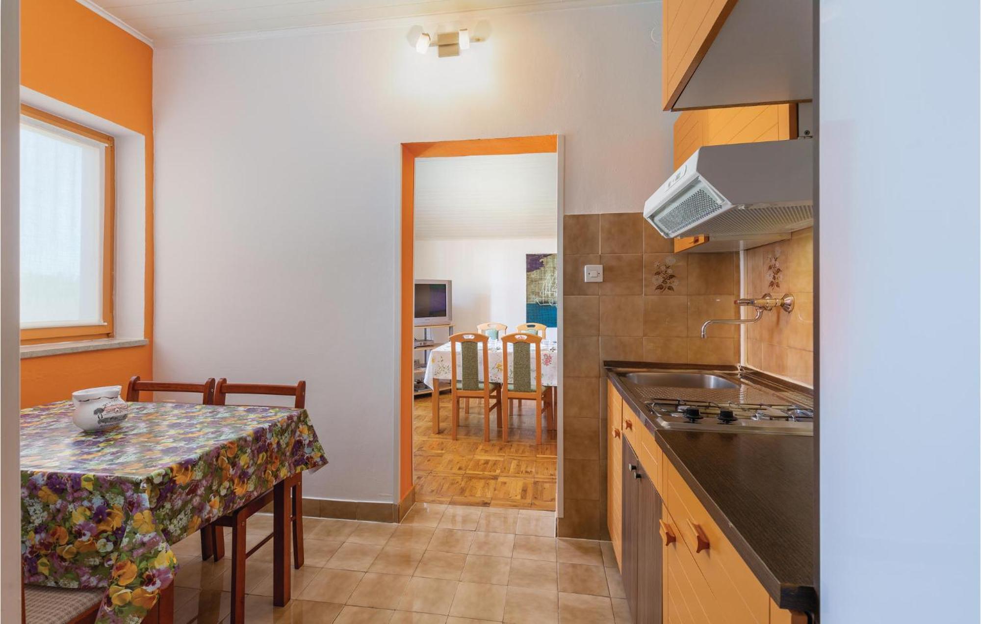 Cozy Apartment In Tar With House Sea View Tar-Vabriga Exterior foto